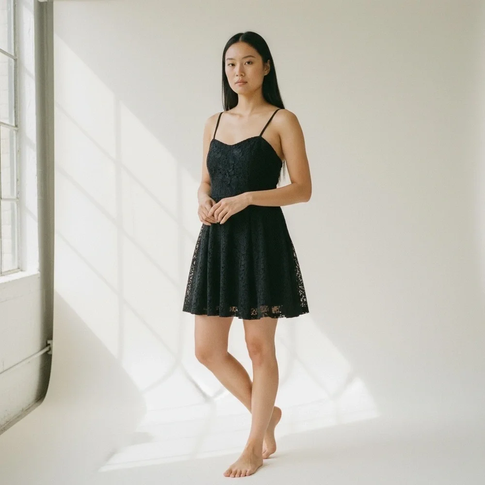 Vintage 90’s “All That Jazz” Lace Mini Dress